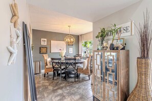 Dining - Spacious 3BR Home | Walk to Coligny & Beach | Pool (Hilton Head Island)