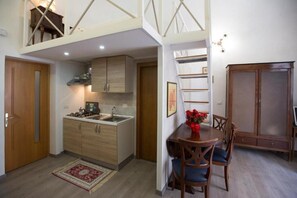 Dining - Harmony Living - Fish Market Studio - Duomo (Catania)