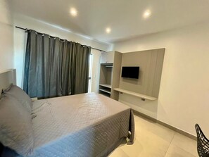 1 bedroom, desk, iron/ironing board, free WiFi - Apartment in Barra Grande, Piauí, just 2 minutes from the village, beach, bars, and restaurants. (Cajueiro da Praia)