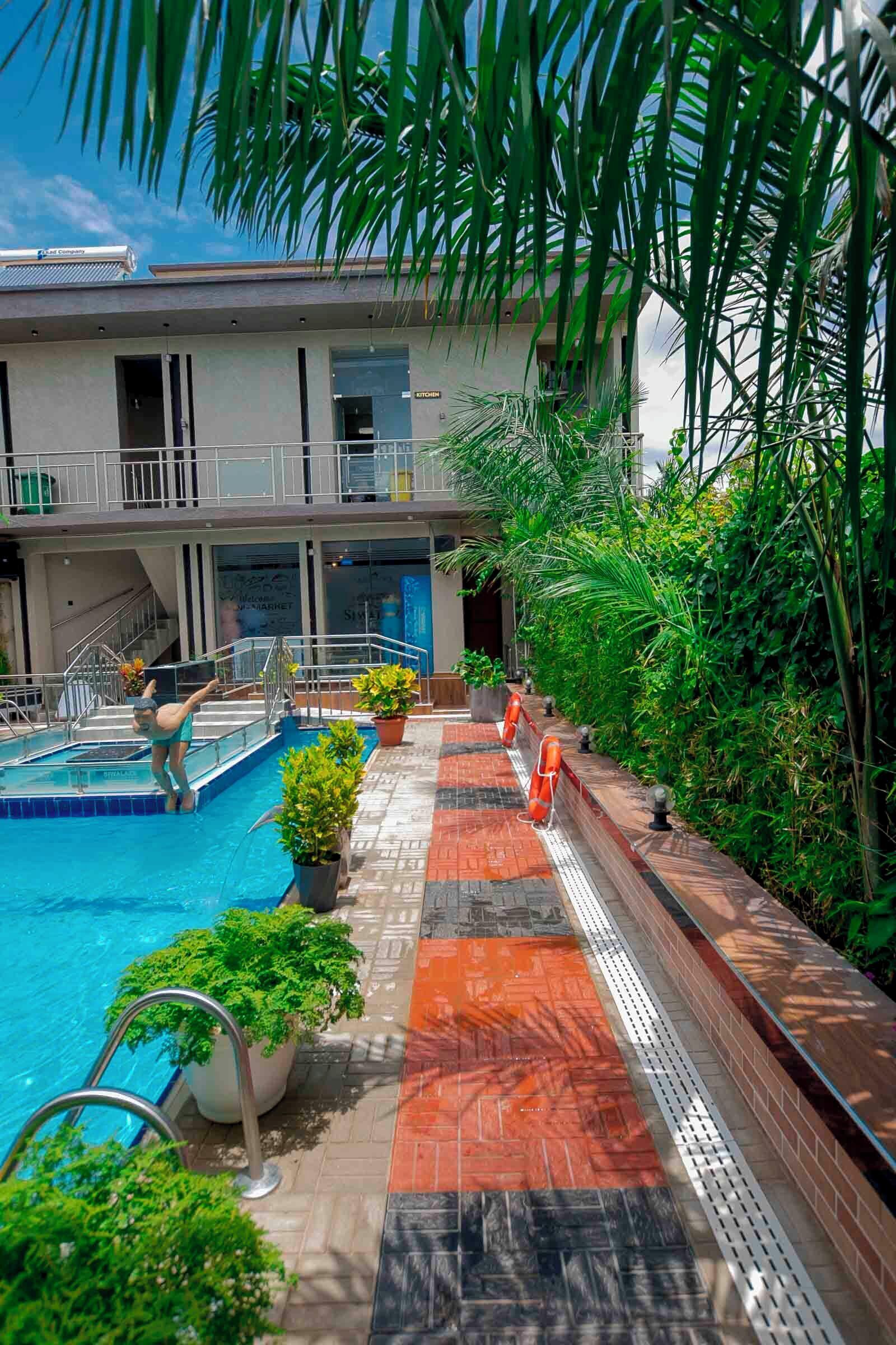 สระว่ายน้ำในร่ม