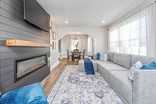 The 206: Oakland at Bragg  
Renovated 3BR VA & FSU