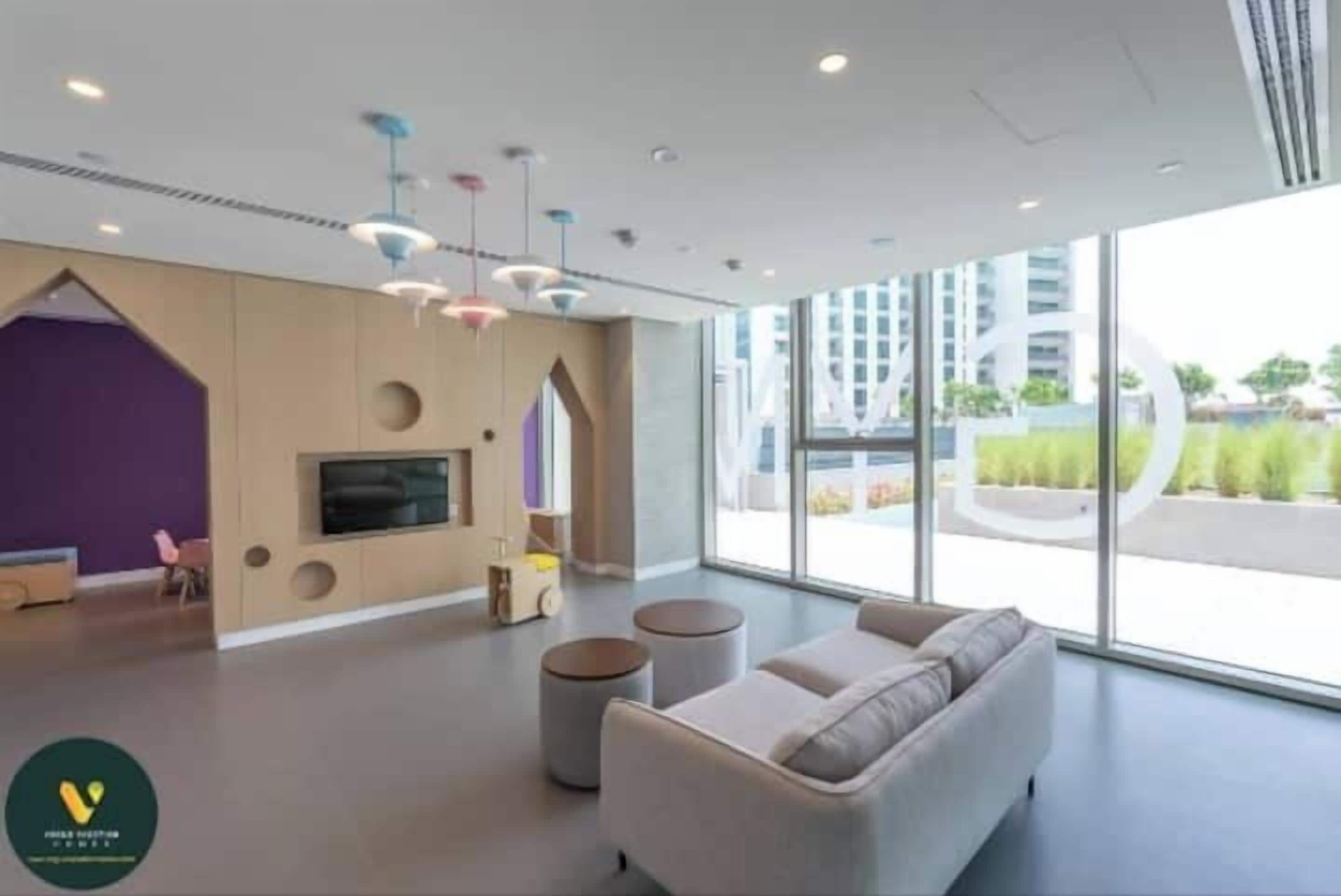 Zona de juegos infantil cubierta