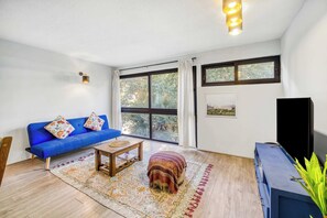TV - Thayer Home Apartment W/ Wifi near Costanera Center (Providencia)