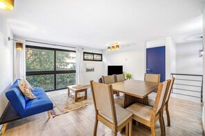 Dining - Thayer Home Apartment W/ Wifi near Costanera Center (Providencia)