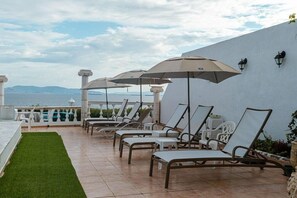Terrace/patio - Hotel-mistral Aegina (Aegina)