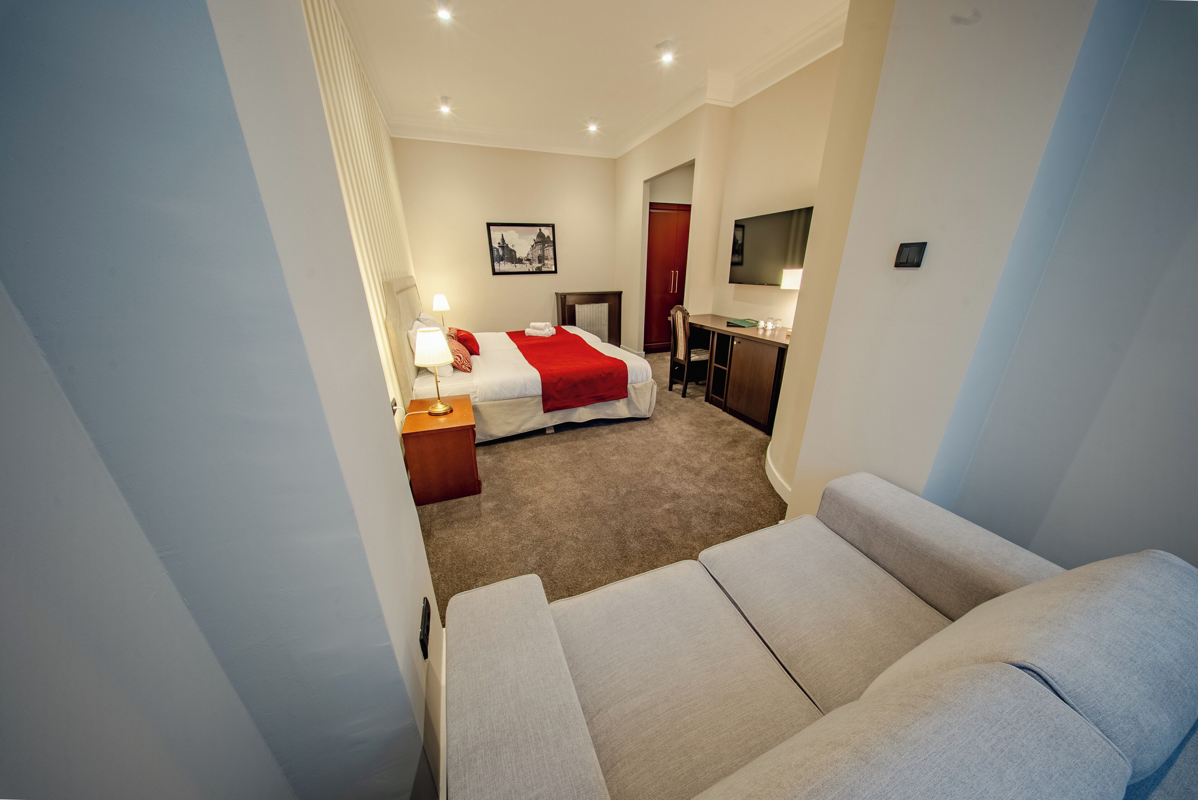 Superior tweepersoonskamer, 1 kingsize bed met slaapbank | Luxe beddengoed, donzen dekbedden, een minibar, een kluis op de kamer