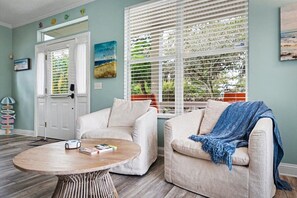 TV - Private Heated Pool Screened - Walk to the Beach - 3 Bedroom 2.5 Bath House (St. Augustine)