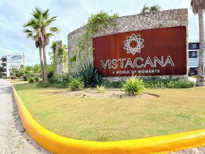 Property grounds - Tropical Escape with Private Pool in Vista Cana (Punta Cana)