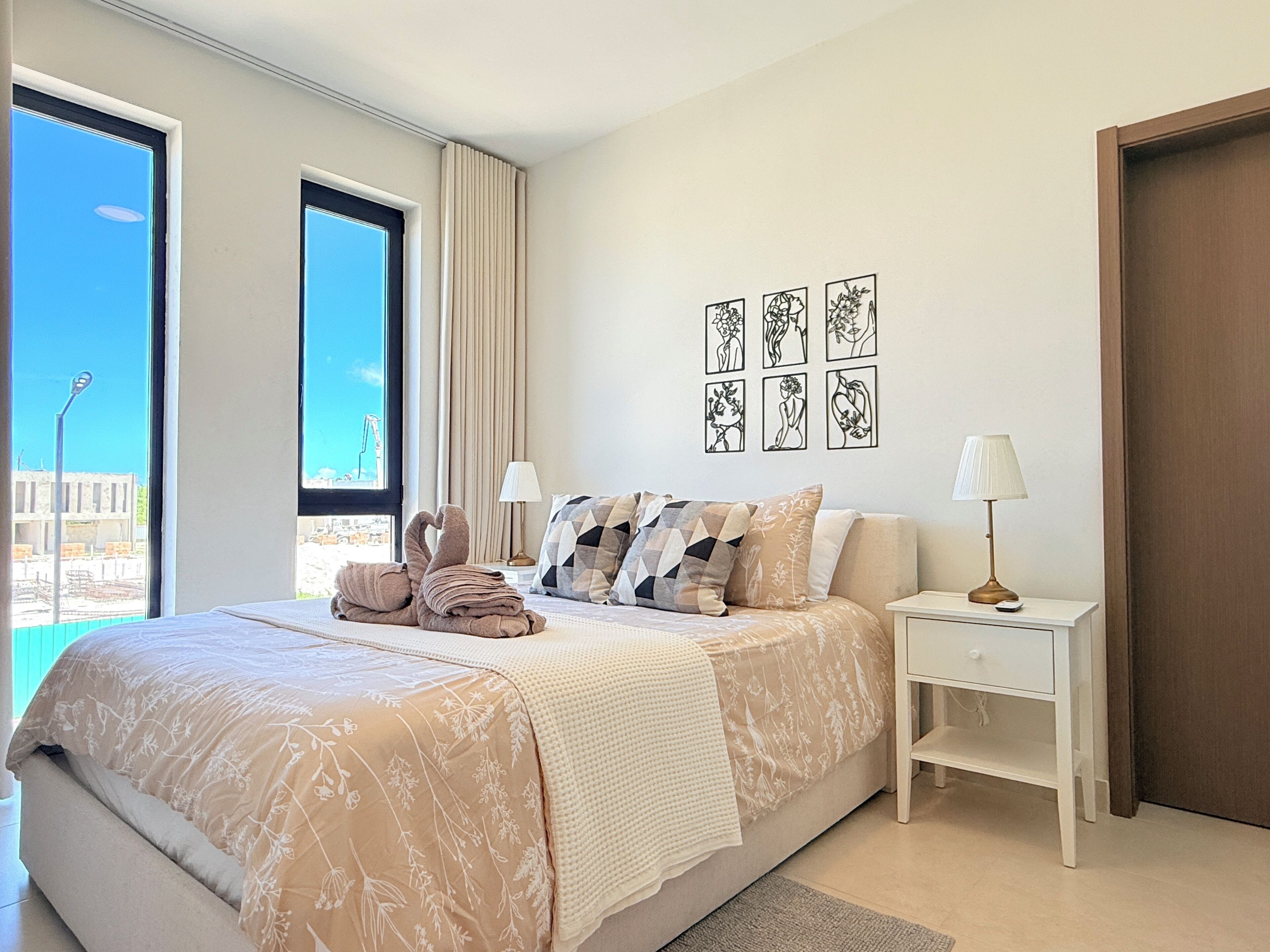 4 bedrooms, WiFi, bed sheets