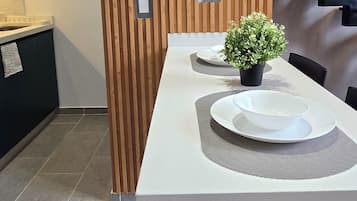 Superior Apartment, Balcony, City View | Dining