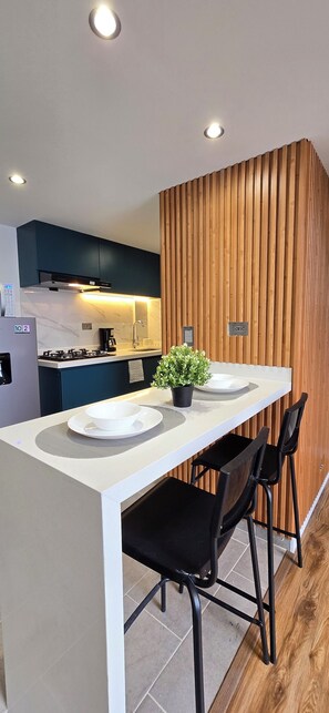 高級公寓, 陽台, 城市景觀 | 私人廚房