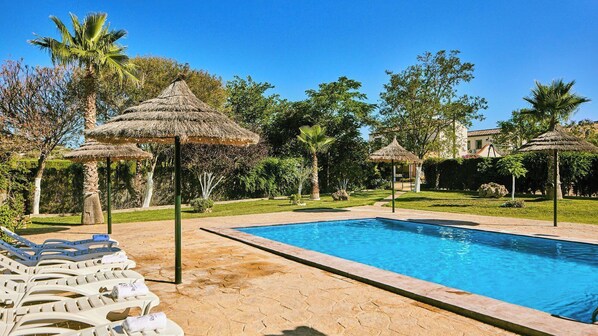 Pool - Cortijo Barrera El Bosque by Ruralidays (Cádiz)