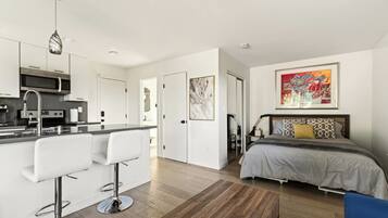 1 bedroom, free WiFi, bed sheets