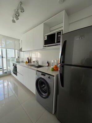 Private kitchen - Diseño Luz Comodidad y seguridad a Pasos de Todo (Buenos Aires)