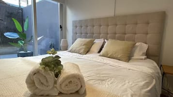 2 habitaciones, tabla de planchar con plancha, wifi y ropa de cama