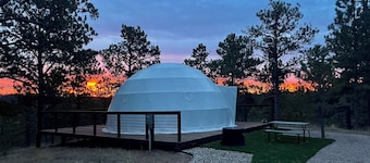 2-person Glamping Dome with Huge bay window and private bathroom!