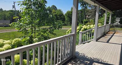 Delightful 3-bedroom apartment in charming Cooperstown awaits you