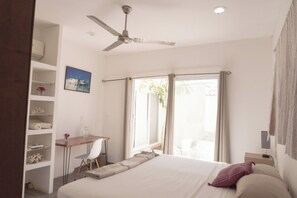 Habitación Confort, baño privado | Escritorio, espacio para trabajar con laptop y wifi gratis 