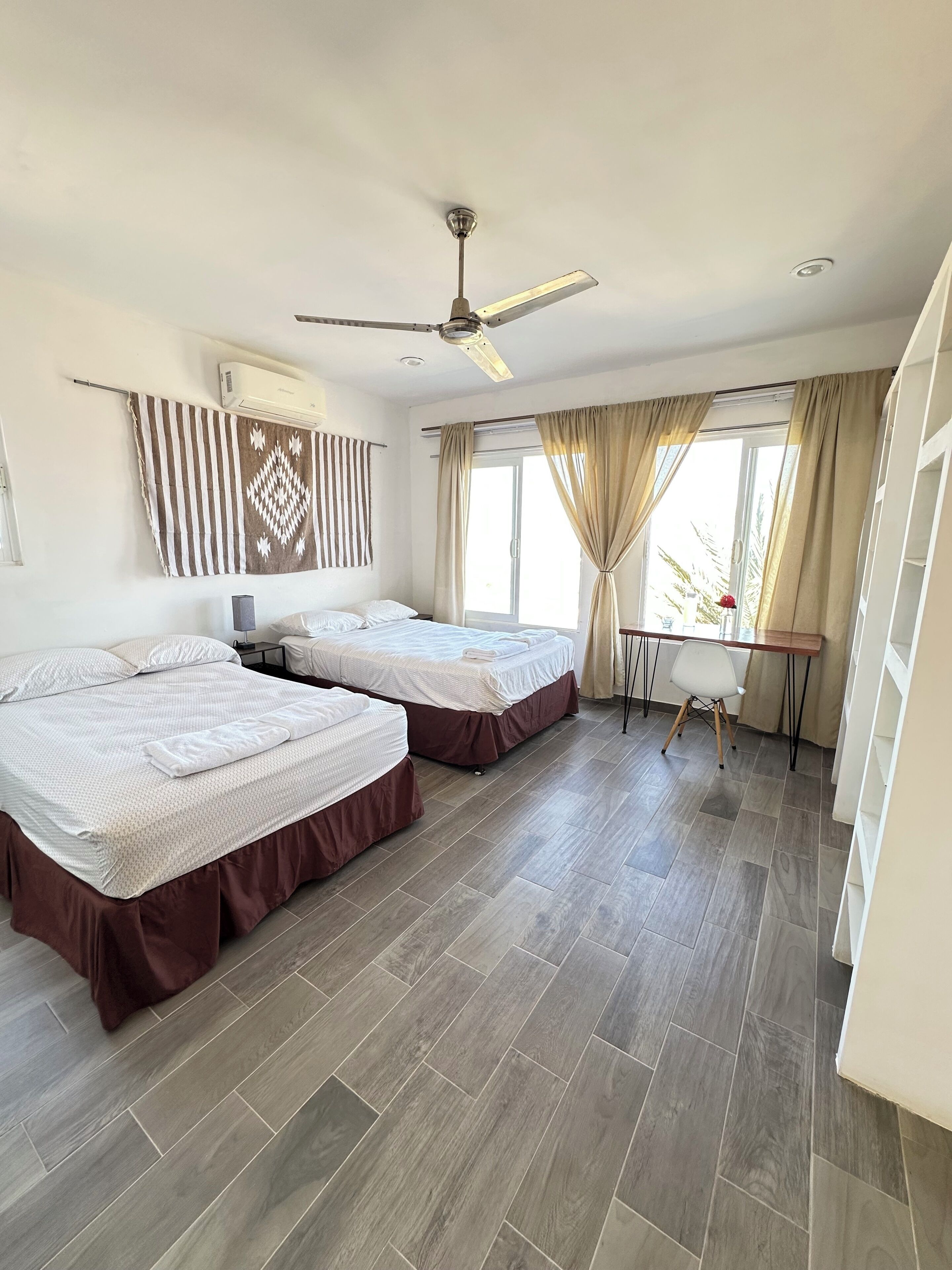 Habitación doble Deluxe, vista al mar | Escritorio, espacio para trabajar con laptop y wifi gratis 