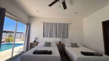 مكتب ومساحة عمل للكمبيوتر المحمول وواي فاي مجانًا