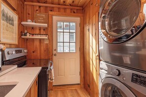 Interior - Spacious Group Retreat Steps to Beach (Ocean City)
