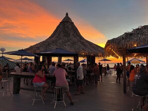 Outdoor dining - "Summer 7 Night Specials" Saturday to Saturday! Steps to the Beach, Heated Pool! (Navarre)
