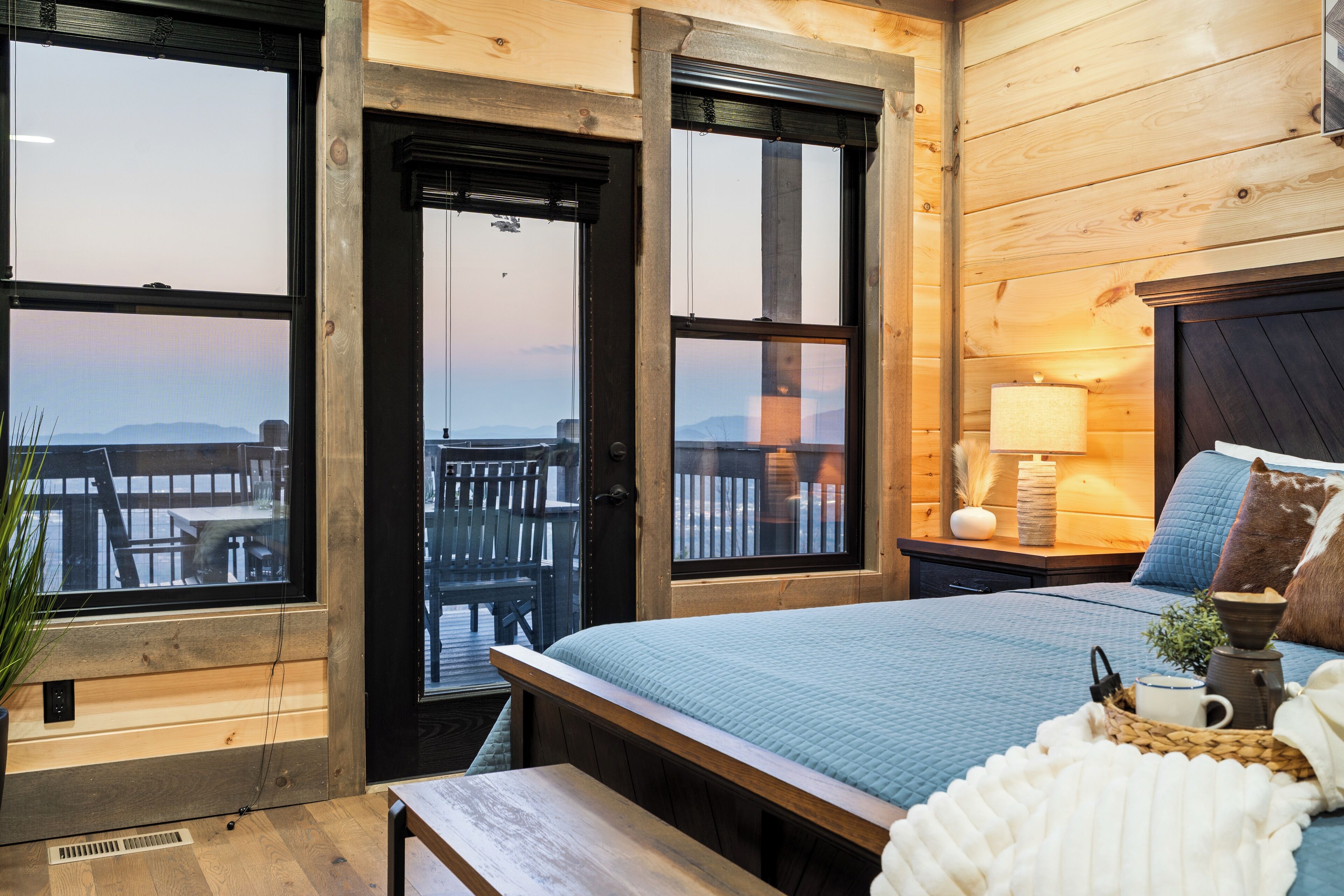 4 bedrooms, WiFi, bed sheets