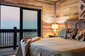 5 bedrooms, WiFi, bed sheets - 270° Panoramic Views - Private Pool - Private Pickleball - Mountain Top Luxury! (Sevierville)