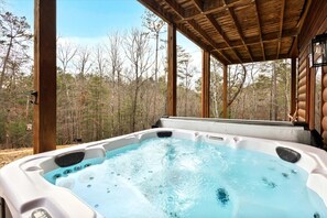 Outdoor spa tub - Twig Hollow-Hot tub, fire pit, dog friendly, view (Mineral Bluff)