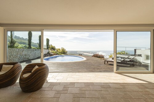 Biscaia Blue Horizon by Clama Retreats