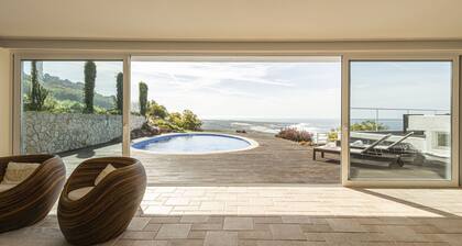 Biscaia Blue Horizon by Clama Retreats