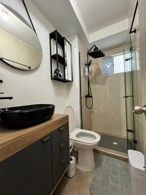 Shower, hair dryer, towels, soap - Family Friendly 2BR Condo 1 Block from Marbella Beach (Cartagena de Indias)