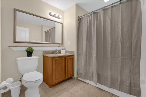 Unclassified image, 1 of 40, button