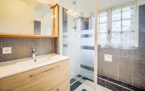 Shower, hair dryer - Douceur de vivre près de la mer (Bénodet)