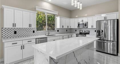 Beautiful fully remodeled 3/4-bedrm house in the amazing Ocotillo communities