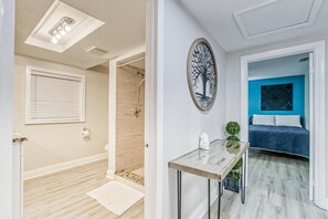 Hair dryer - Cozy & Modern | Family Ready | Ace Location (Tampa)