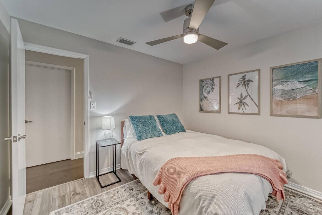 3 bedrooms, iron/ironing board, WiFi, bed sheets