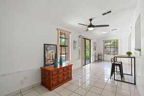 Interior - Family Retreat Tampa | 4BR, 2.5BA, Cozy & Central (Tampa)
