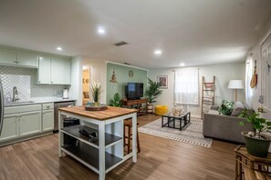 Nicht klassifiziertes Bild, 3 von 25, Schaltfläche