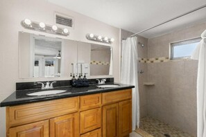 Hair dryer - Tropical Serenity | Poolside Paradise (Tampa)