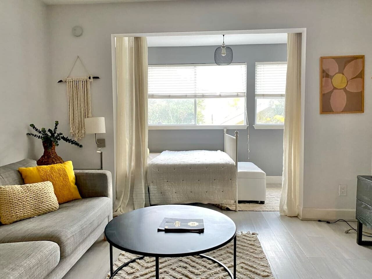 Bureau, Wi-Fi, draps fournis