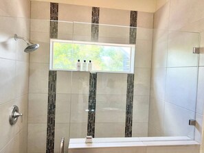 Hair dryer - Walk to UT & Moody Center. Spacious & Cozy Retreat (Austin)