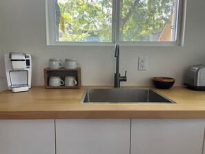 Wasserkocher mit Kaffee-/Teezubehör, Toaster