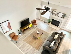 Unclassified image, 4 of 41, button - The Lovely. Perfect ATX Family Getaway (Austin)