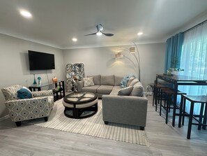 Unclassified image, 3 of 13, button