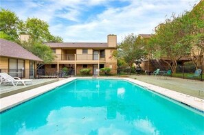 Luokittelematon kuva, 2 kautta 24, painike