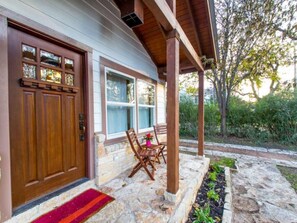 Exterior detail - The Oxford. Ideal Zilker Location. Groups Welcome! (Austin)