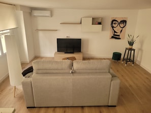 Unclassified image, 3 of 10, button - Two steps away (Burgos)