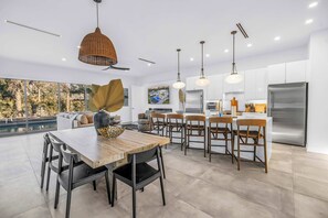 Dining - The Palm Court Villa (Sarasota)