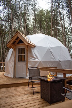 Unclassified image, 3 of 22, button - The Bonne Chere Geodesic Dome - Waterfront Glamping in the Ottawa Valley (Eganville)